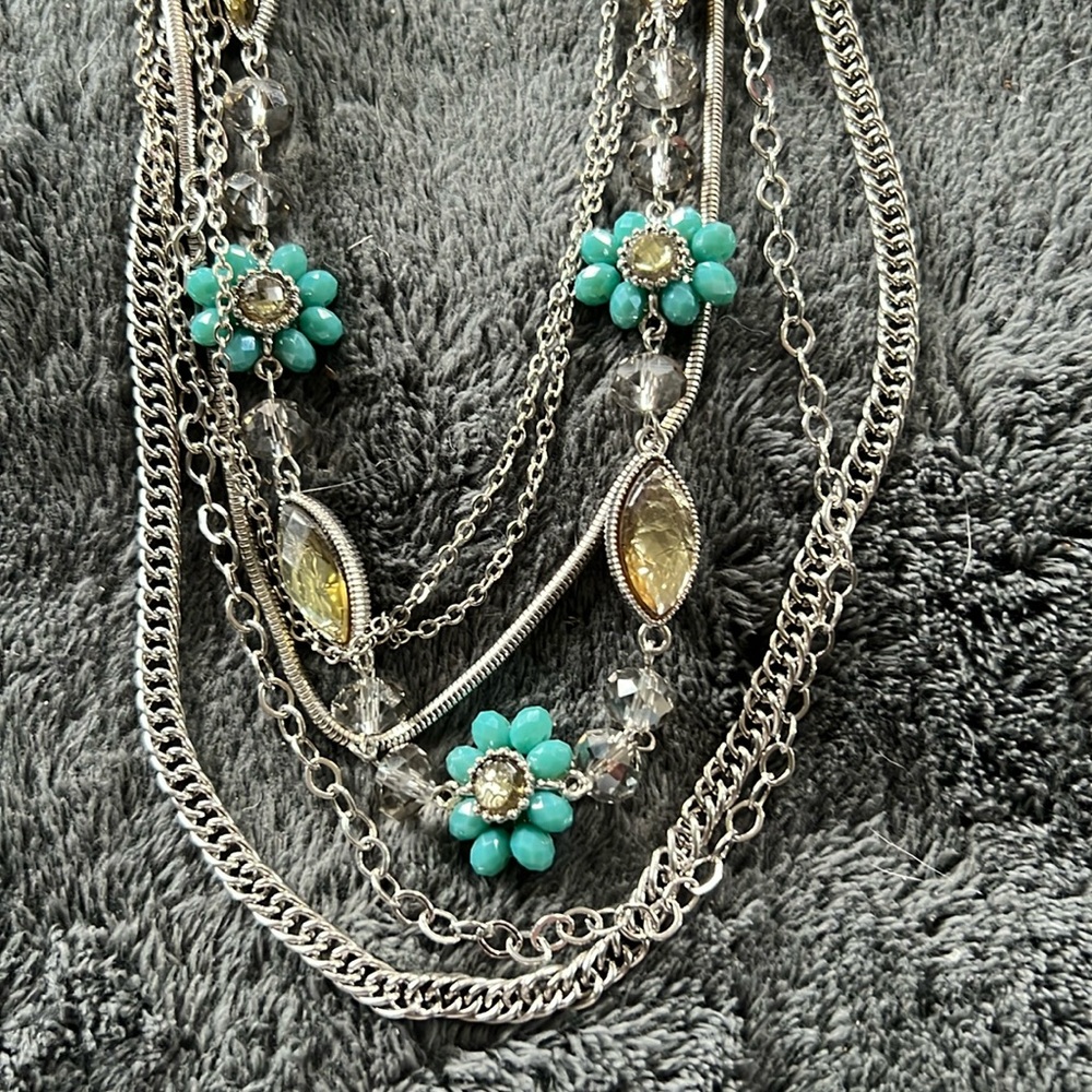 NWT SimplyVera Necklace